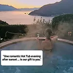 Private Eco Retreat For Two -pool- - Hot Tub - Design And View