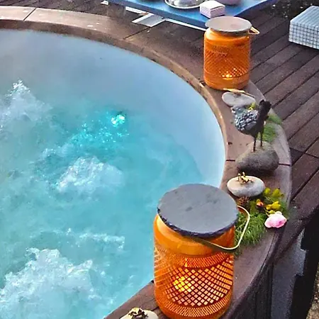 Hébergement de vacances Private Eco Retreat For Two -pool- - Hot Tub - Design And View Maccagno