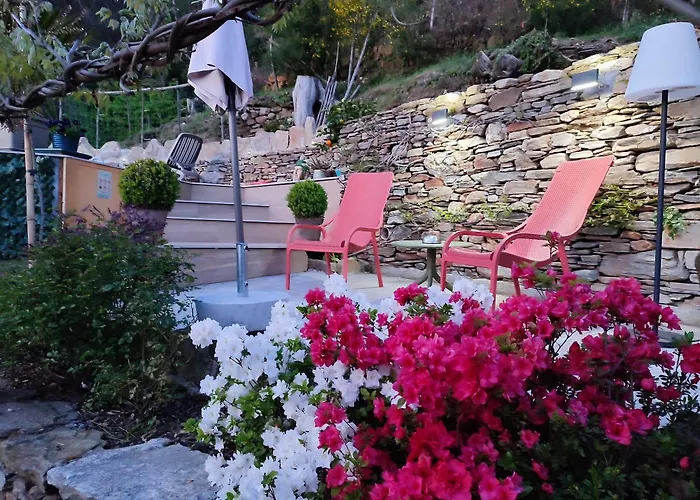 Private Eco Retreat For Two - Hot Tub - Design And View