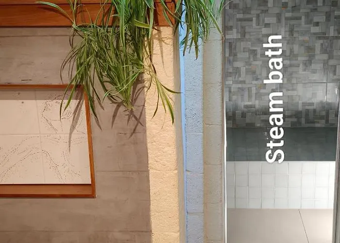 Private Eco Retreat For Two - Hot Tub - Design And View 펜션 Maccagno