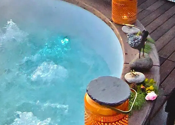 Casa vacanze Private Eco Retreat For Two - Hot Tub - Design And View Maccagno