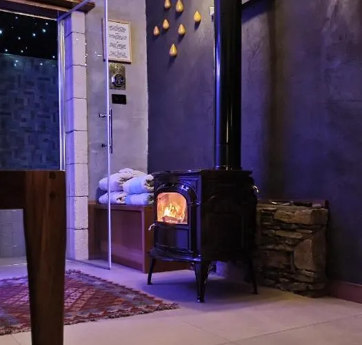 Private Eco Retreat For Two - Hot Tub - Design And View