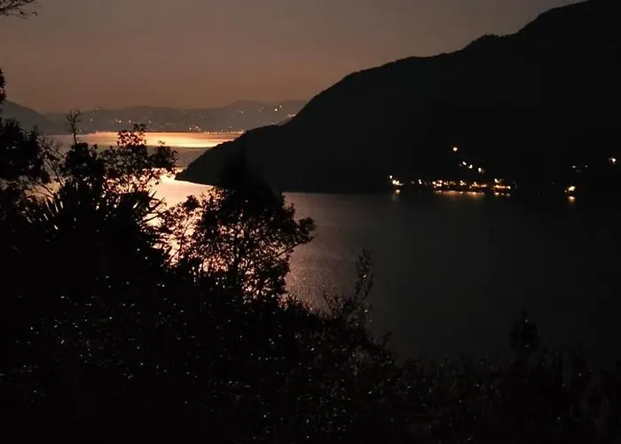 Private Eco Retreat For Two - Hot Tub - Design And View *